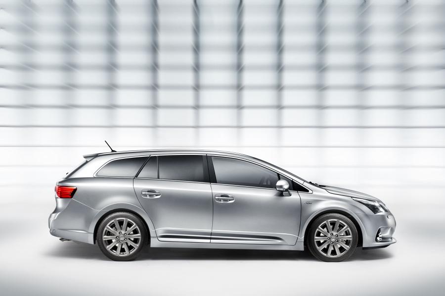  Toyota Avensis SW 2011 года  (фото 56 из 60)